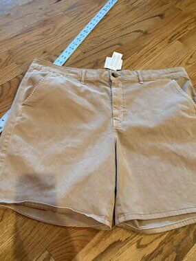 AMERICAN EAGLE WOMENS TROUSER BERMUDA STRETCH SHORTS SOFT 20 / 35W NEW TAN
